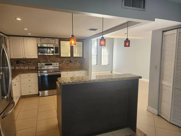 537 N University Dr #71 — Photo 6