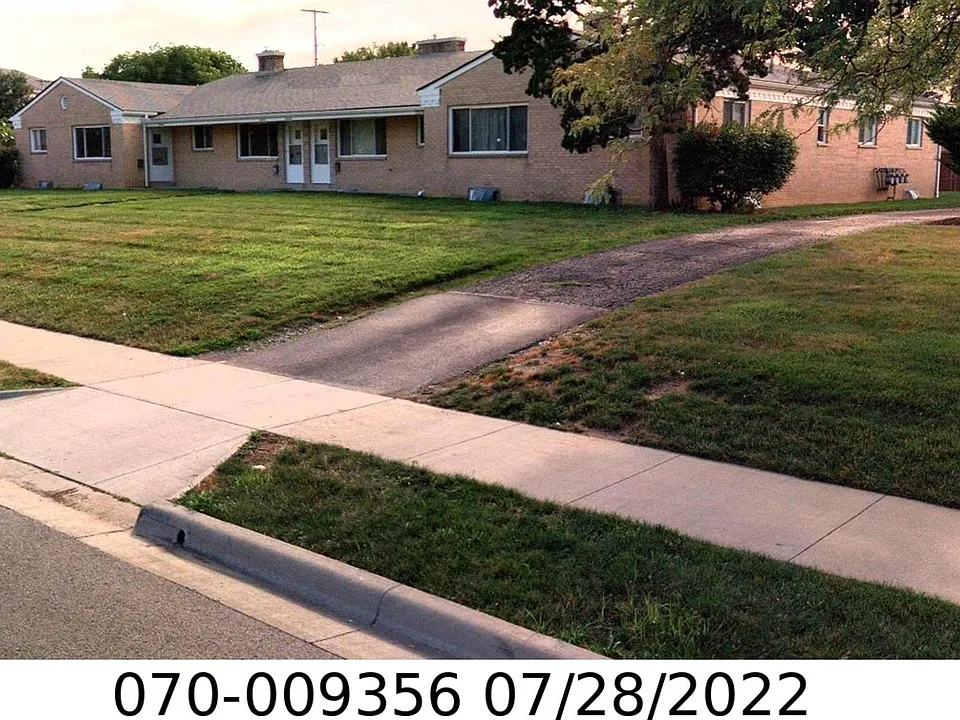 3251 Tremont Rd