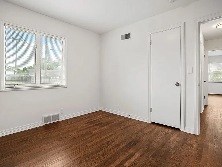 1000 Glenmore Ave — Photo 20