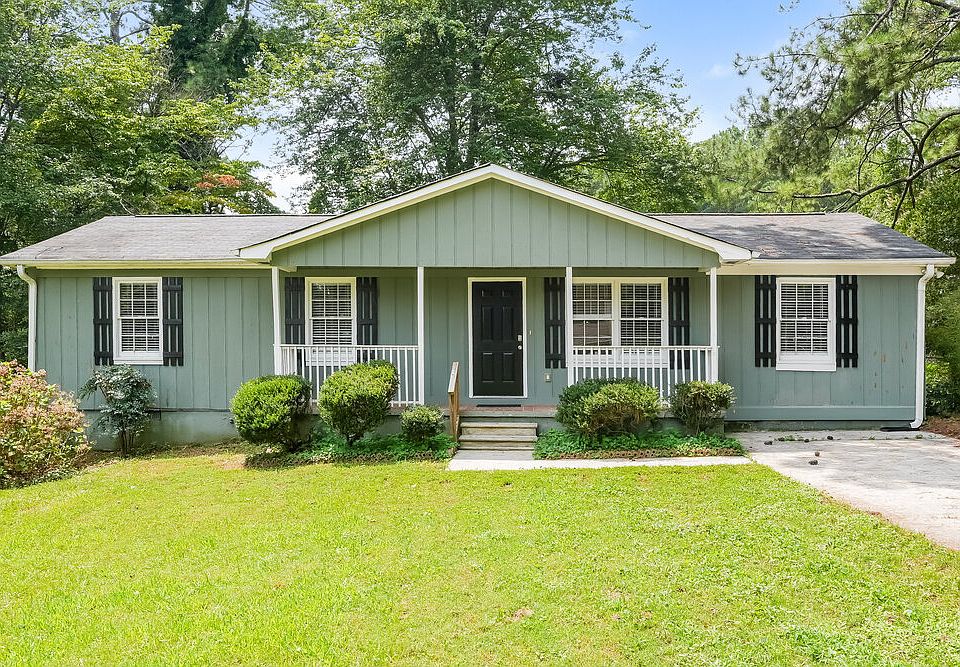 1st image of 583 Lakeridge Cir SE