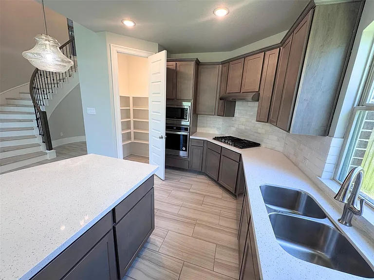 120 Wake Valley Ct — Photo 24