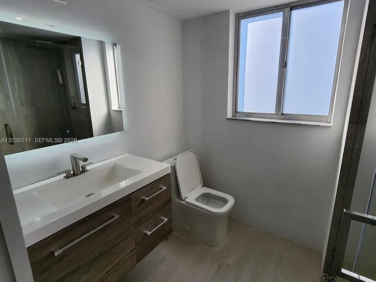1700 NW North River Dr #606 — Photo 24