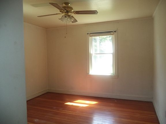 2nd image of 206 W 5th St