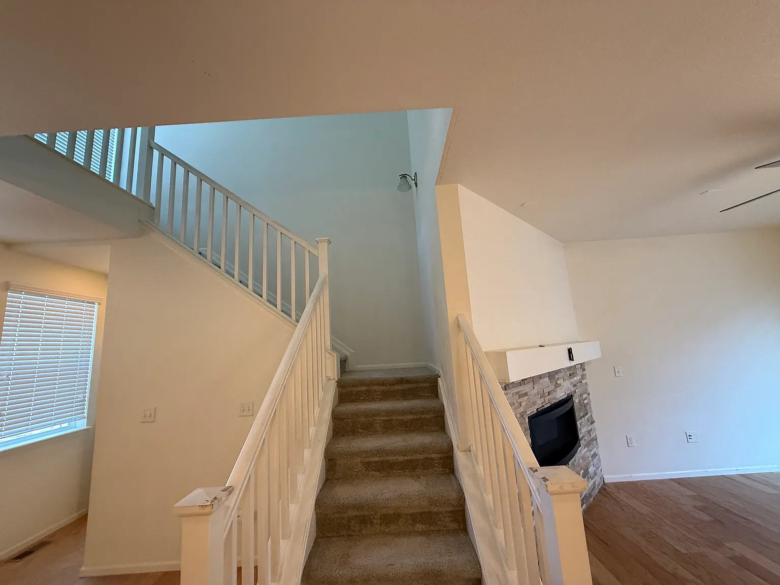 2 bed, 2042 sqft, $2,650 — Photo 4