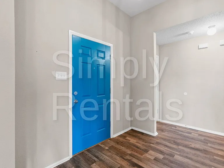 6915 Justin Ln — Photo 33