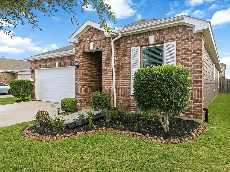 20810 Cullen Ranch Rd — Photo 2