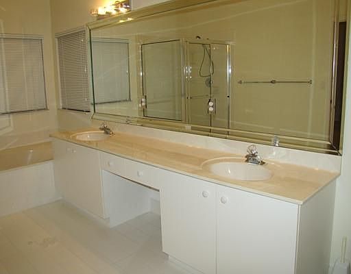 3rd image of 10152 NW 23rd St