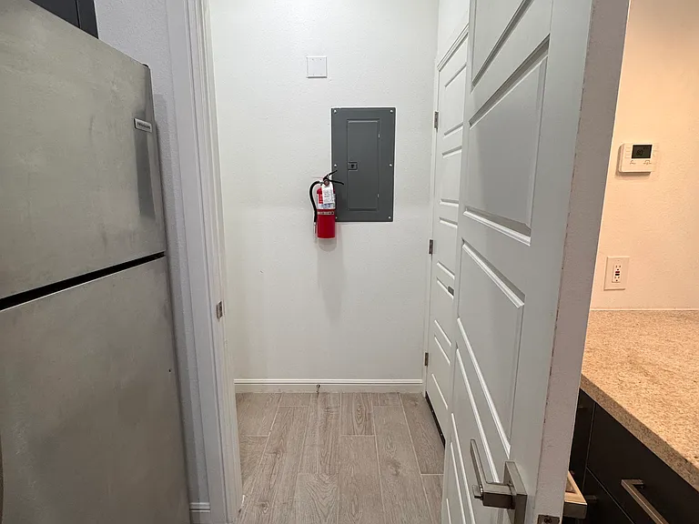 901 Yuma Ave #100 — Photo 7