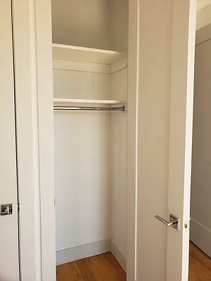 Rented by Lodger Corp | media 27