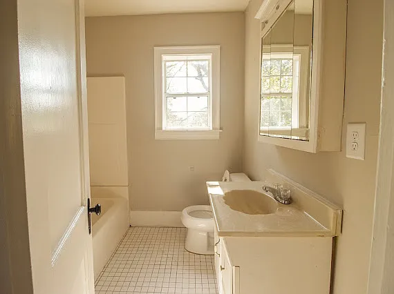 373 Belcher Dr — Photo 5