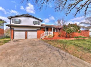 7709 NW 27th St, Bethany, OK 73008