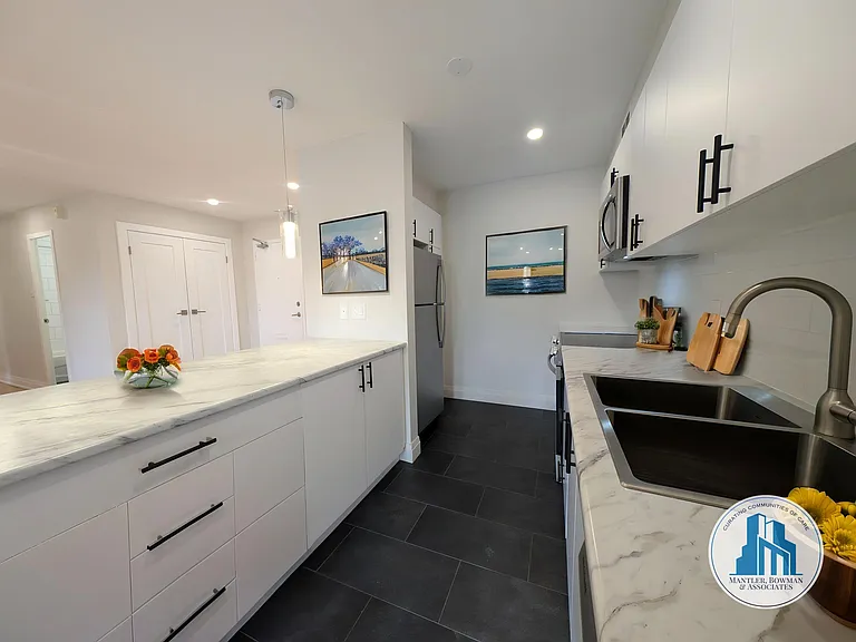 15 Brookland Ave #106 — Photo 11