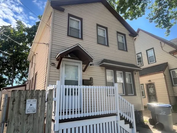 229 W Orchard St, Milwaukee, WI 53204