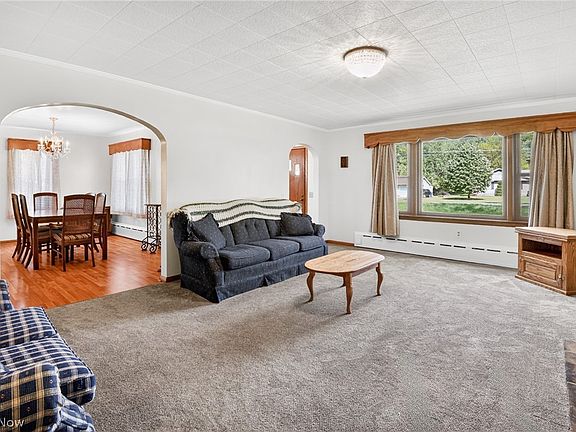 4th image of 1389 Eastview Dr