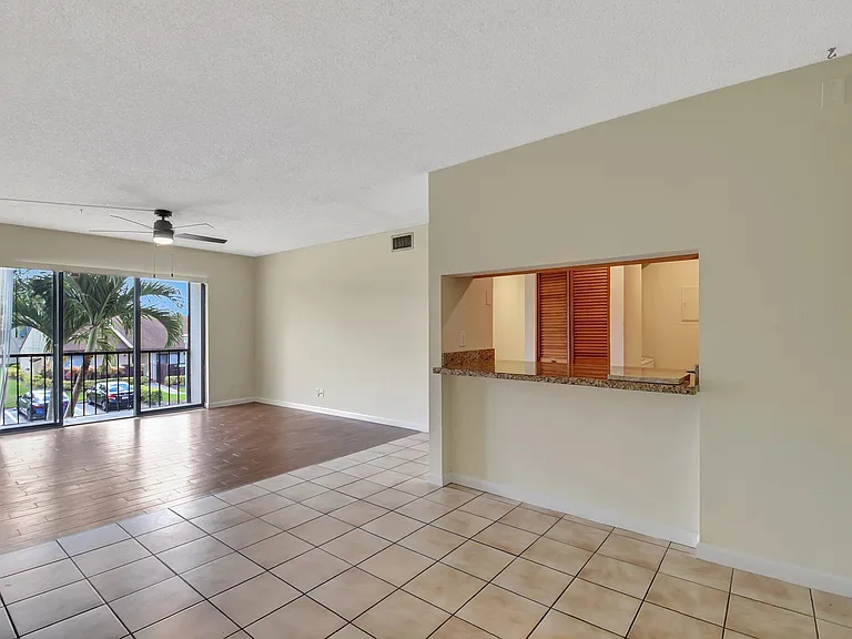 616 Sea Pine Way #C2 — Photo 11
