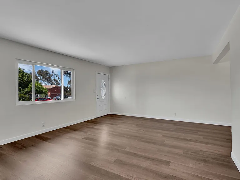 4366 Hilltop Dr — Photo 17