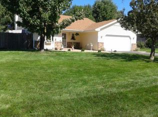 221 Robinhood Ln, Circle Pines, MN 55014