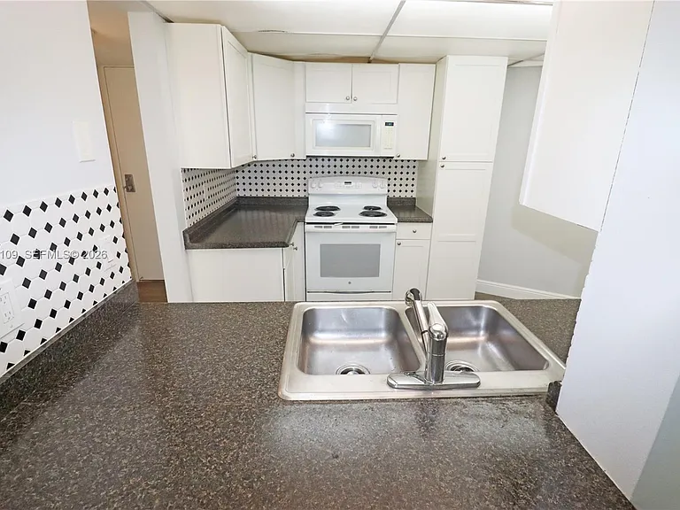 1301 River Reach Dr #214 — Photo 10