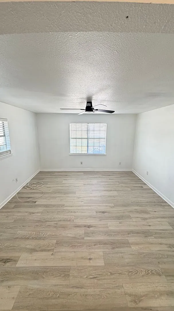3 Bedroom....Or Is It A Four Bedroom? 2 Bath, 2 Car Garage! — Photo 4