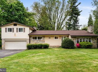8318 Fairview Rd, Elkins Park, PA 19027