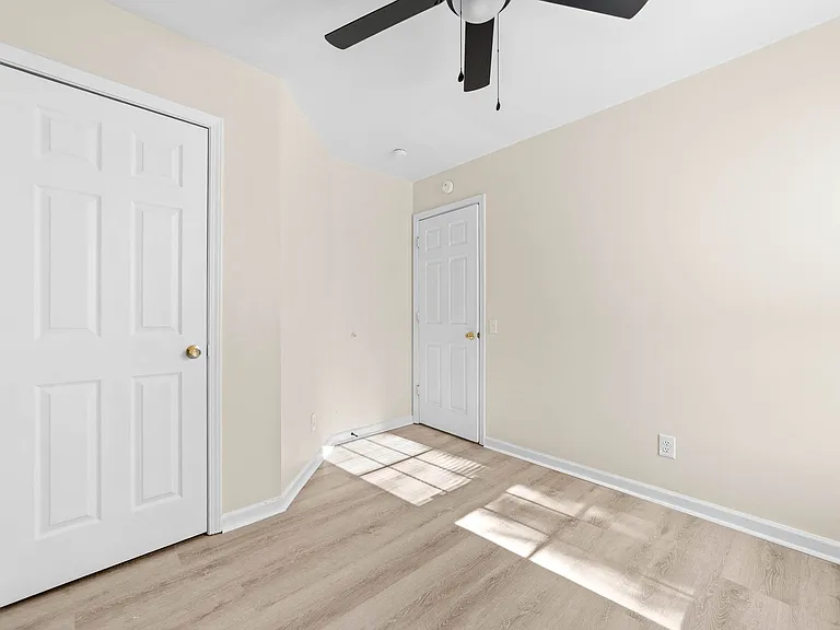 5403 Peachwood Dr — Photo 23