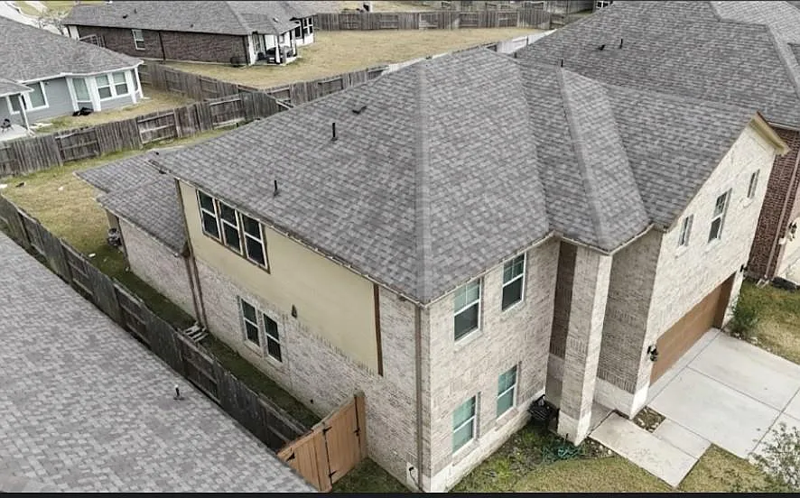 6 bed, 3.5 bath, 2964 sqft, $3,195 — Photo 3