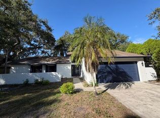 933 Woodland Dr, Palm Harbor, FL 34683