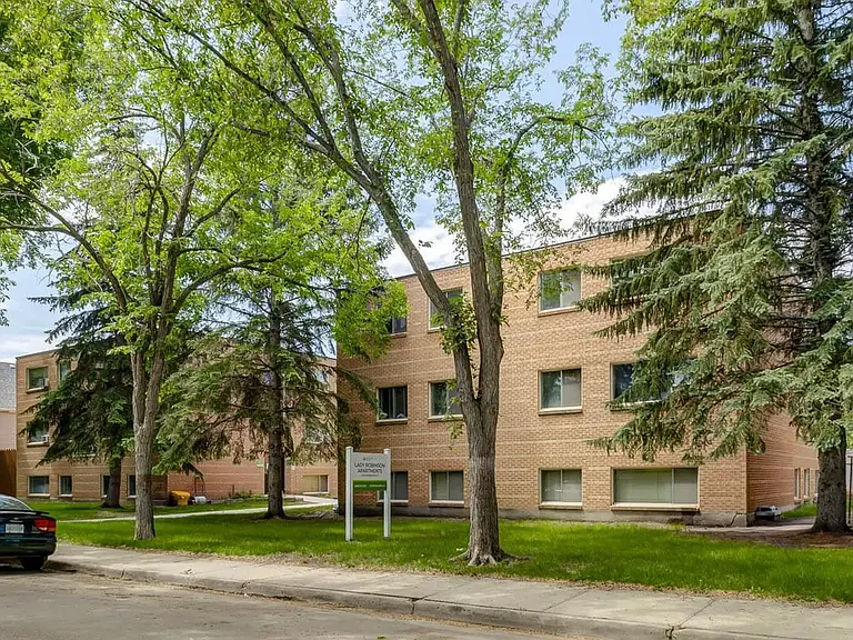 2240 Robinson St — Photo 19