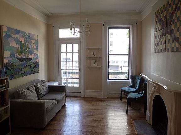 3rd image of 154 E 61st St #2R