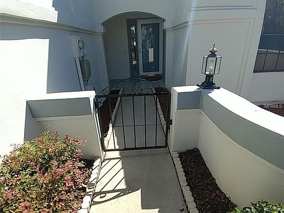2nd image of 4102 Brentwood Park Cir