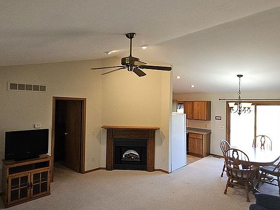 Living room/Dining room