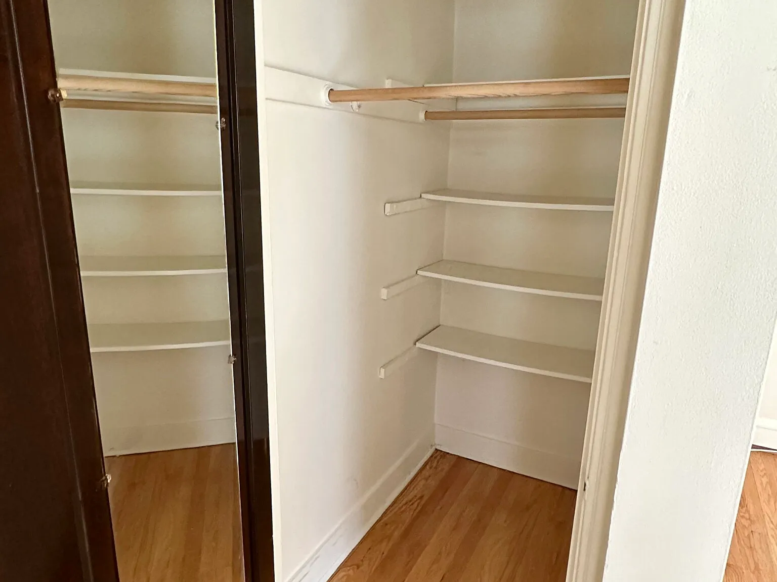 1 bed, 1.0 bath, 750 sqft, $1,660 — Photo 2