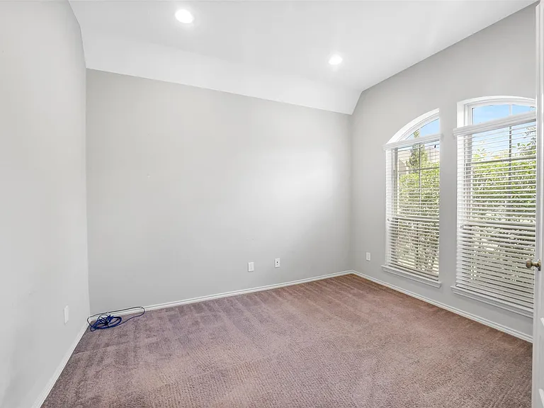 24247 Via Vitani Dr — Photo 6