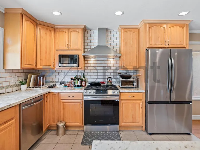 2211 Fountain Oaks Dr — Photo 14