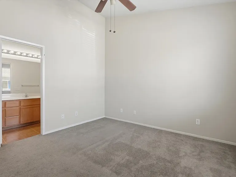 9386 Laguna Pointe Way — Photo 10