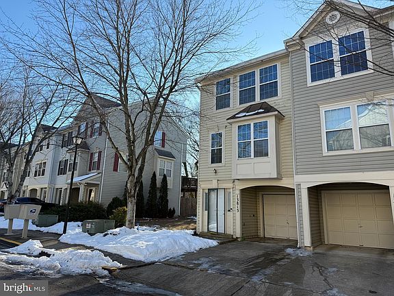 3rd image of 13815 Courtland Ln