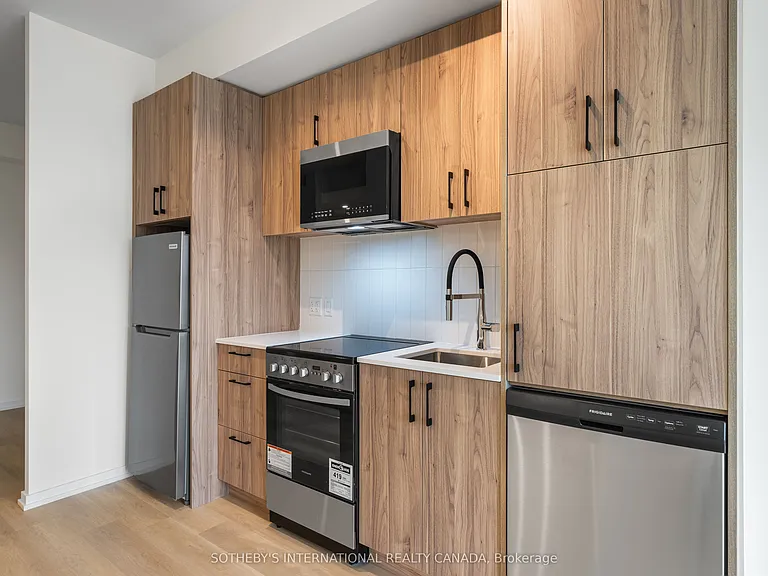 109 Erskine Ave #303 — Photo 7
