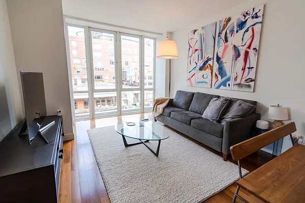 Rented by Green City Realty | media 6