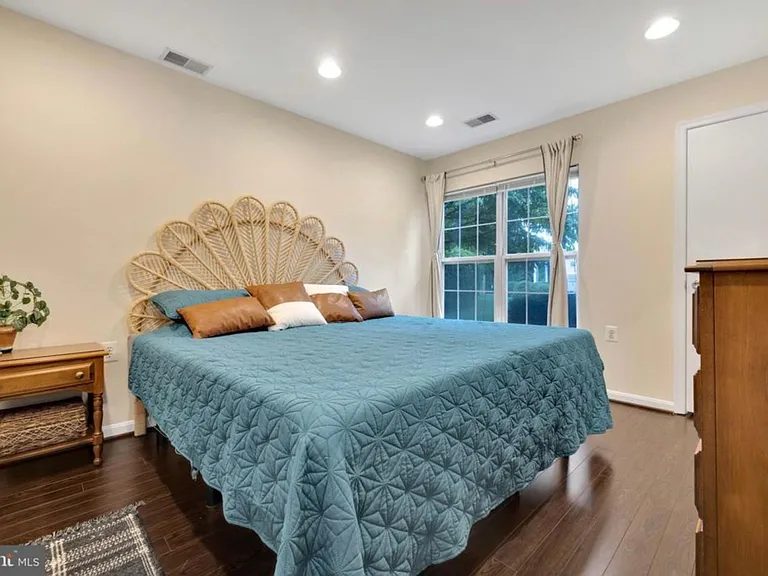 13306 Kilmarnock Way #3 — Photo 12