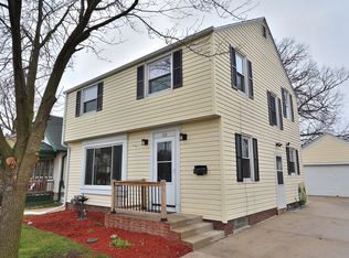 328 E Van Norman Ave, Milwaukee, WI 53207