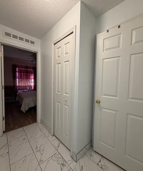1413 Sarasota Dr — Photo 3