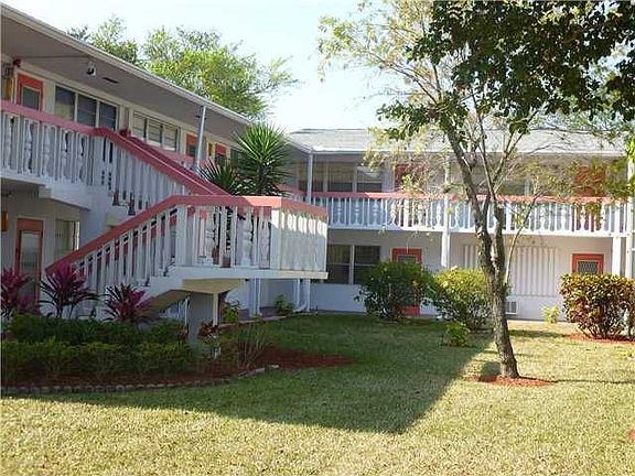 2nd image of 65 Ventnor Dr #D