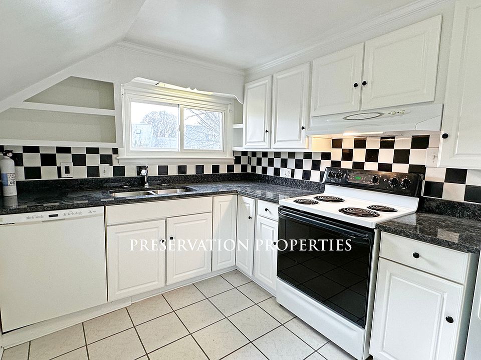 1st image of 77 Hartford St #2R