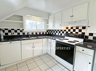 77 Hartford St #2R, Newton Highlands, MA 02461