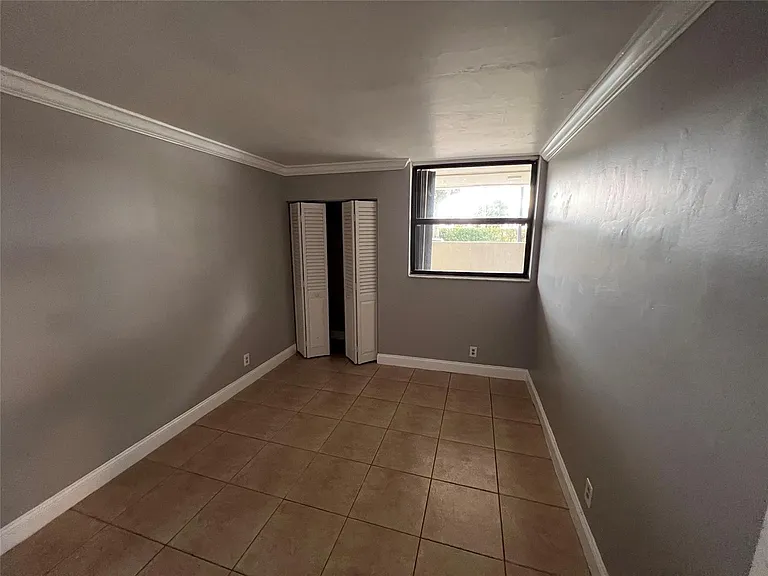 118 Lake Emerald Dr #103 — Photo 9