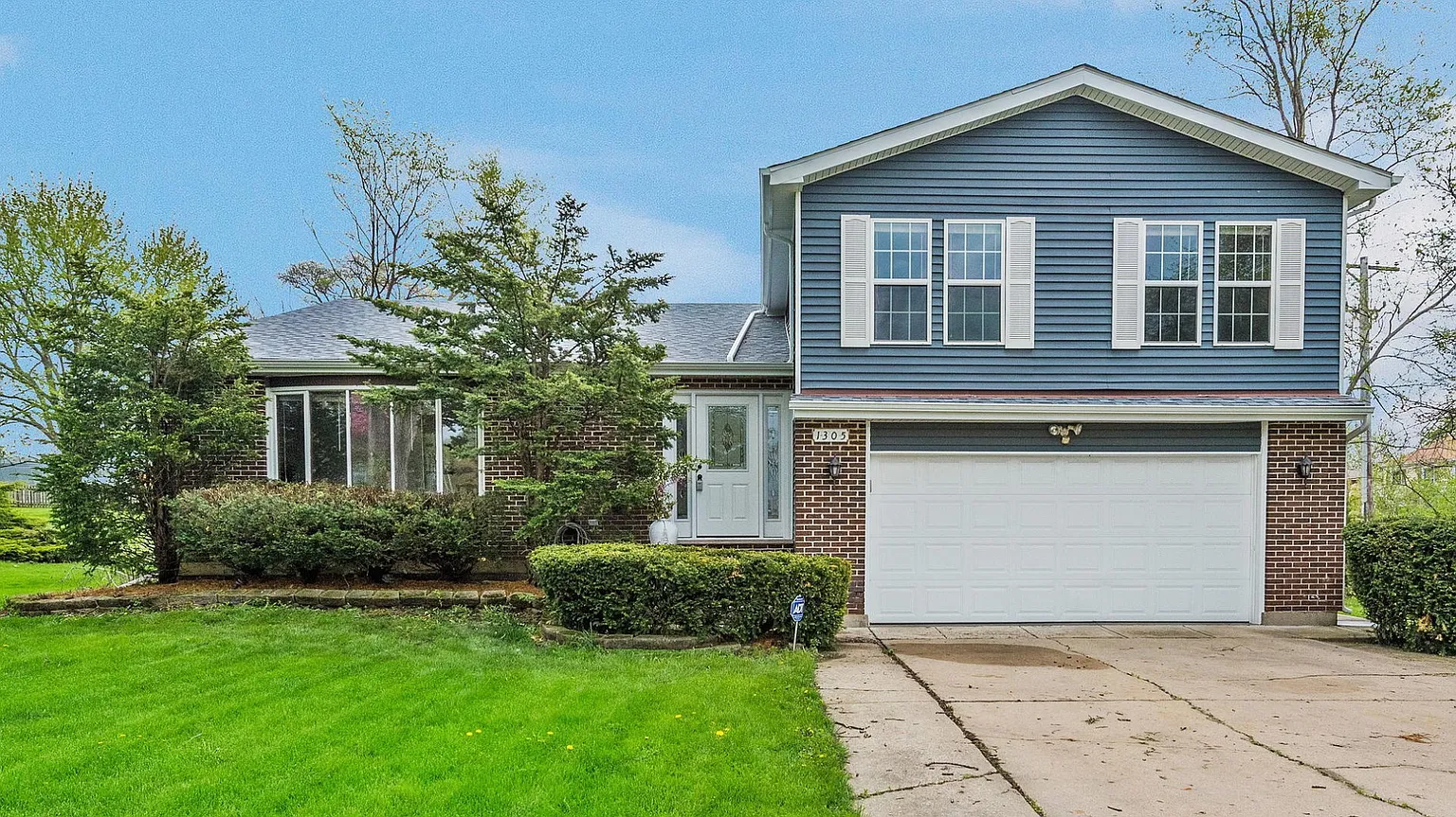 1305 Pearl Ave photo 1