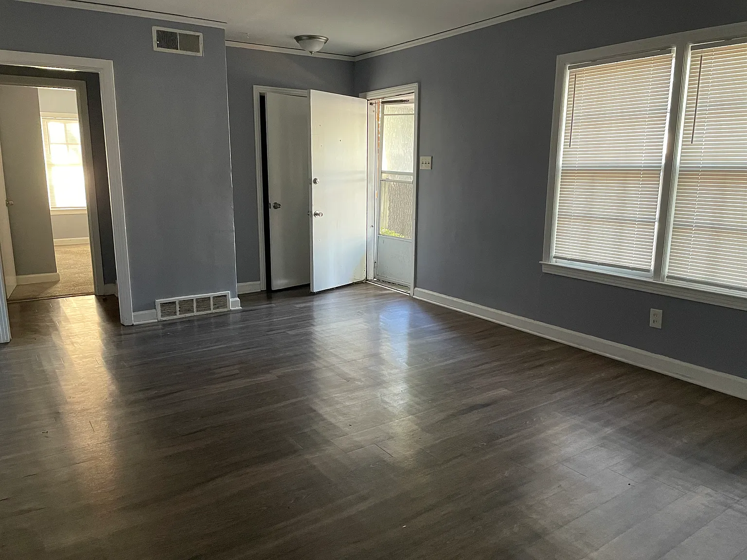 2 bed, 1.0 bath, 950 sqft, $975 — Photo 3