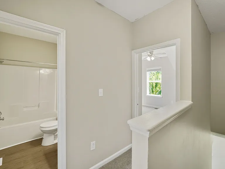 Latitude 30 Apartments — Photo 11