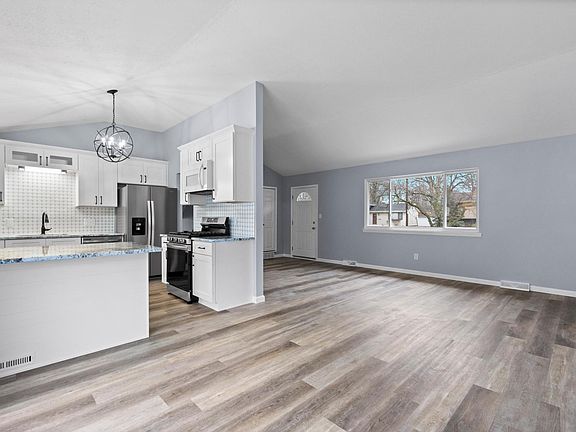 3rd image of 6224 Zehman Dr
