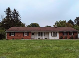 9 Center St, Milford, NJ 08848